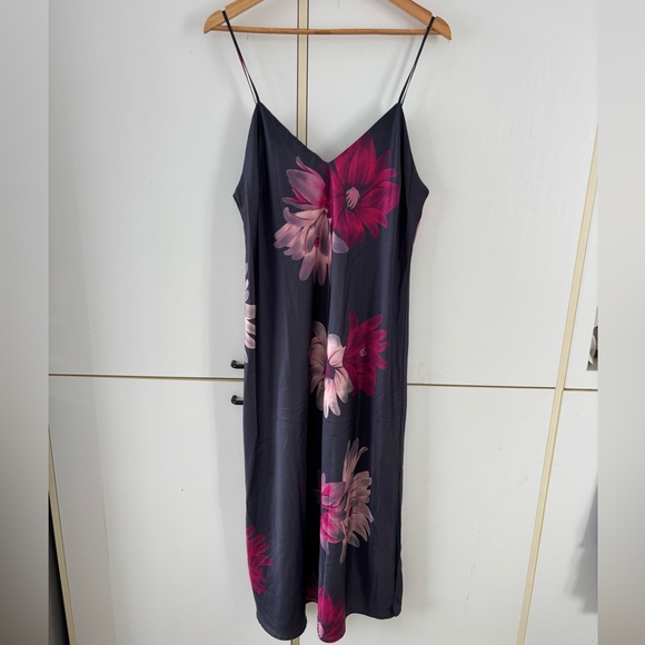 La Vie En Rose Dresses & Skirts - La Vie En Rose Dark Gray Pink Floral Slip Dress  Sexy Edgy Summer Flowy Satin